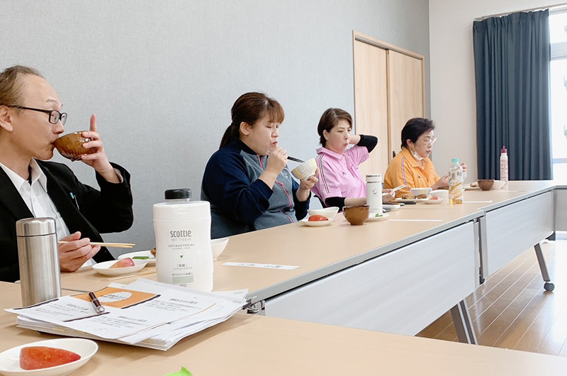 給食試食会イメージ